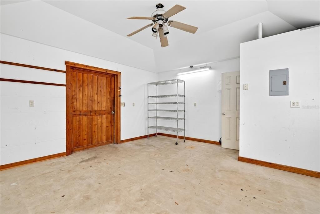 For Sale: $699,900 (3 beds, 2 baths, 2832 Square Feet)