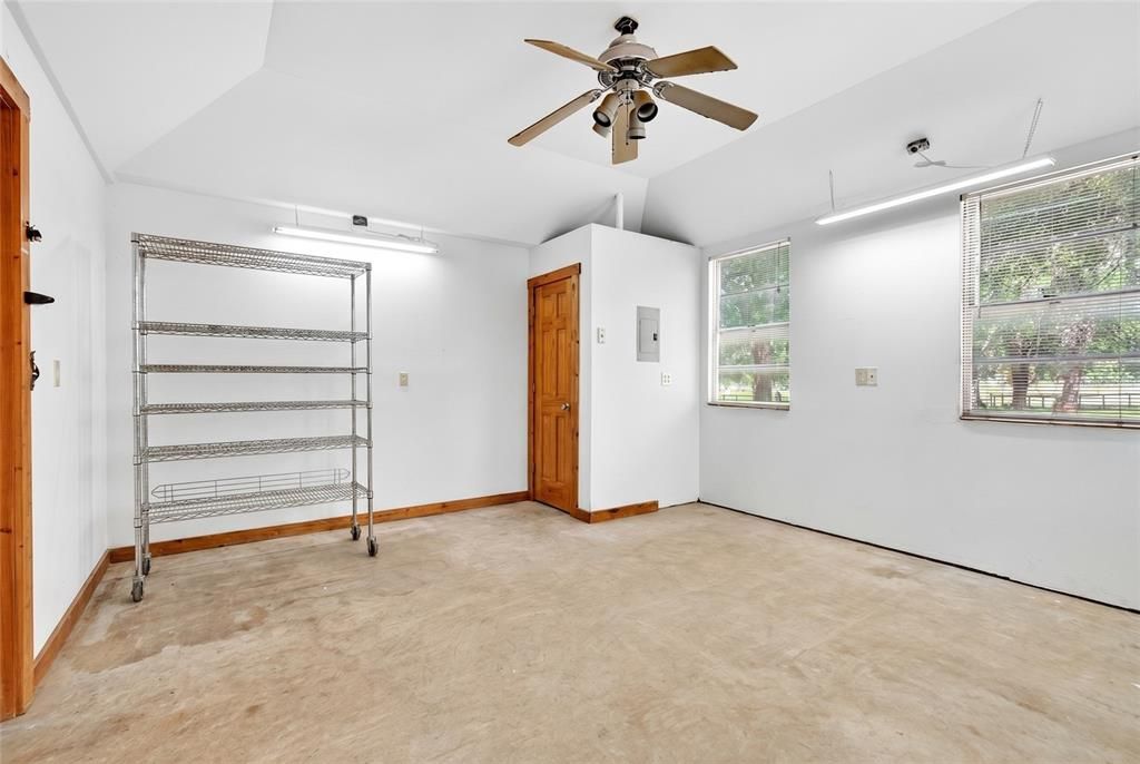 For Sale: $699,900 (3 beds, 2 baths, 2832 Square Feet)