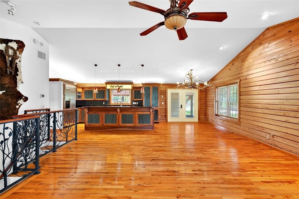 For Sale: $699,900 (3 beds, 2 baths, 2832 Square Feet)