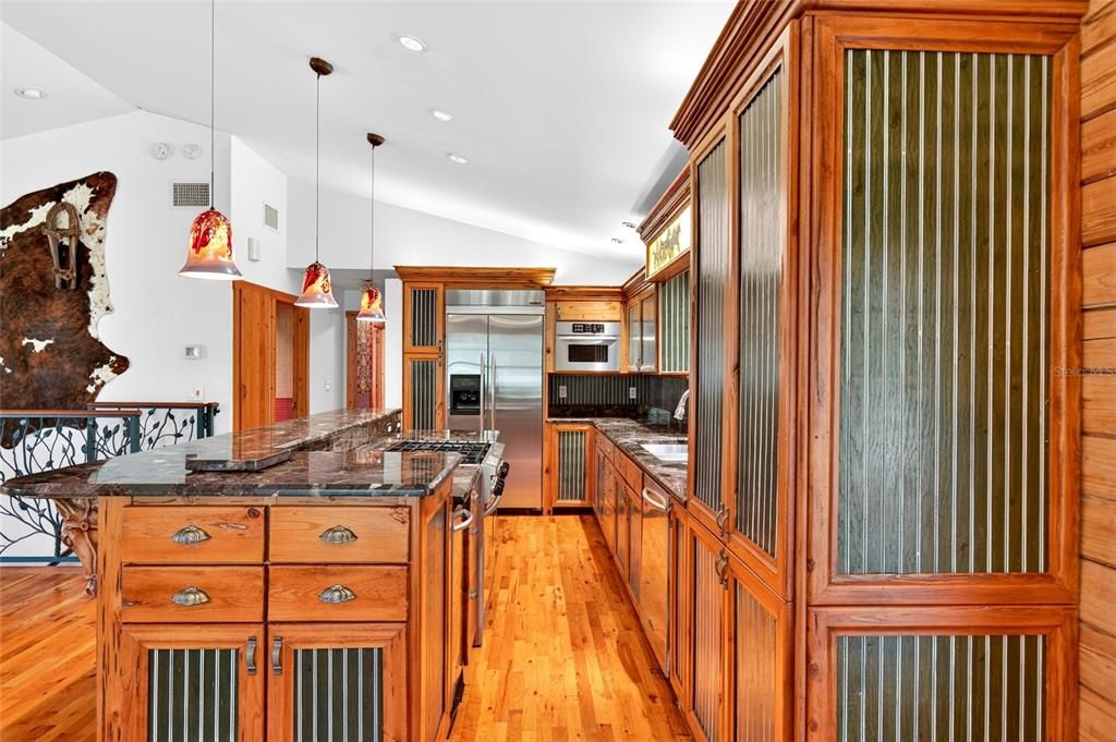For Sale: $699,900 (3 beds, 2 baths, 2832 Square Feet)