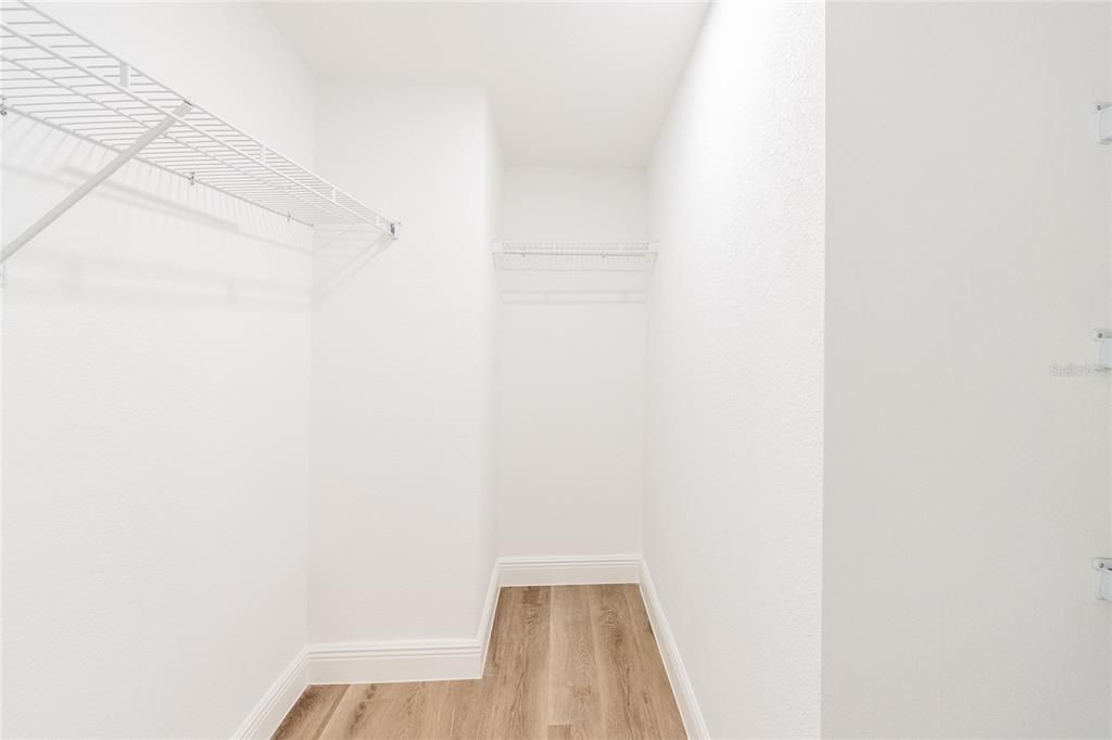 На продажу: $289,000 (4 спален, 2 ванн, 1540 Квадратных фут)