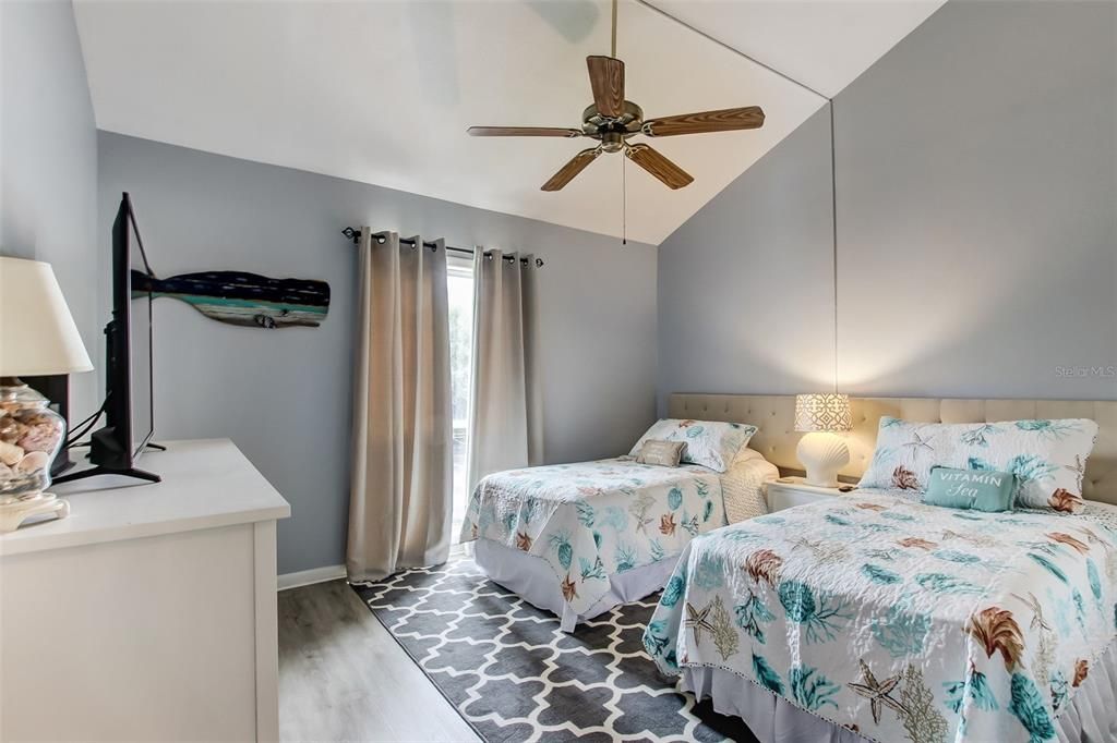 En Venta: $329,900 (2 camas, 2 baños, 1004 Pies cuadrados)