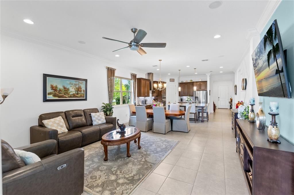 En Venta: $984,500 (4 camas, 3 baños, 2267 Pies cuadrados)