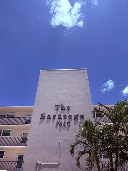 For Rent: $3,200 (2 beds, 2 baths, 1385 Square Feet)