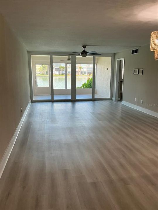 For Rent: $3,200 (2 beds, 2 baths, 1385 Square Feet)