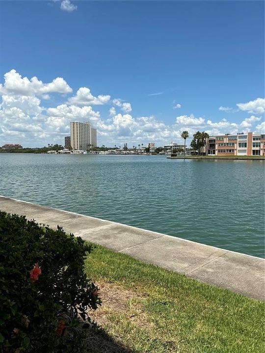 For Rent: $3,200 (2 beds, 2 baths, 1385 Square Feet)