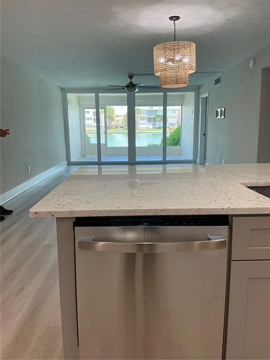 For Rent: $3,200 (2 beds, 2 baths, 1385 Square Feet)