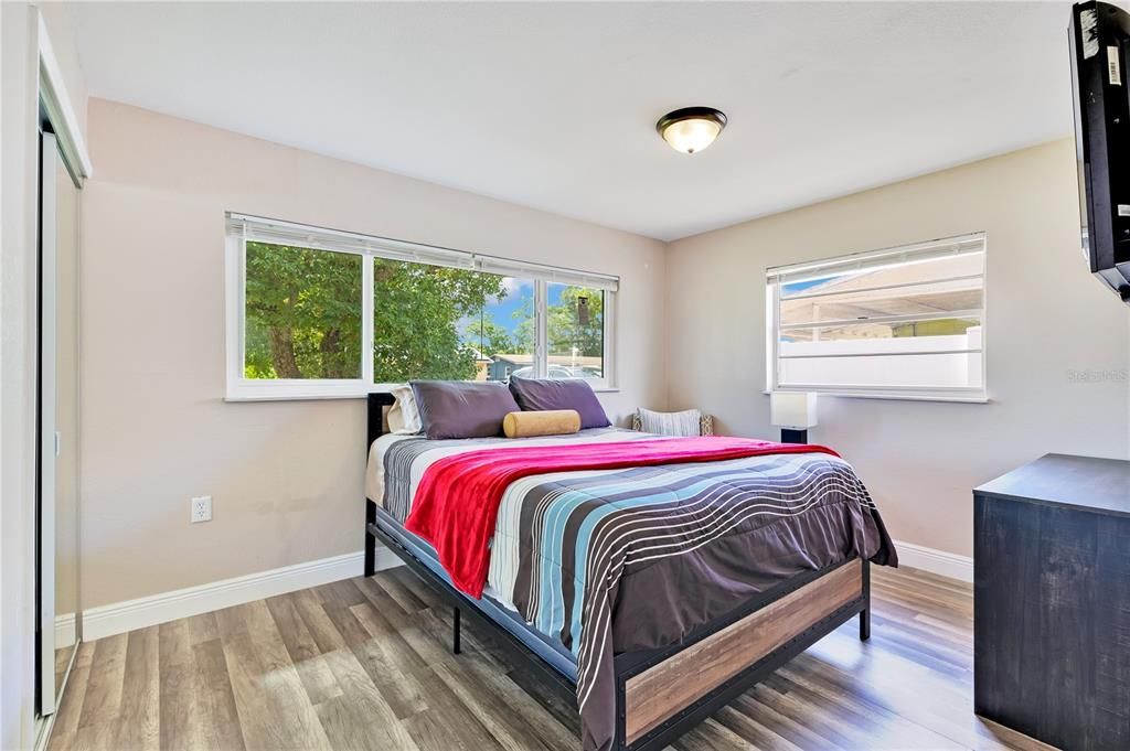 For Sale: $335,000 (3 beds, 2 baths, 1026 Square Feet)
