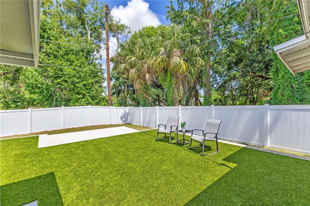 For Sale: $335,000 (3 beds, 2 baths, 1026 Square Feet)