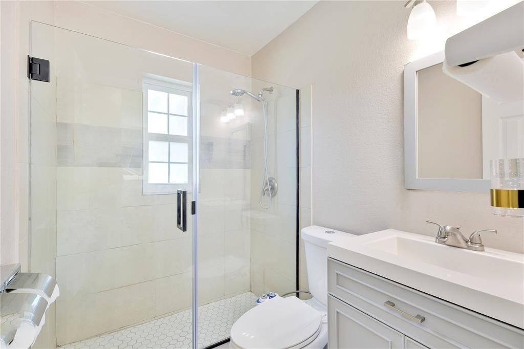 For Sale: $335,000 (3 beds, 2 baths, 1026 Square Feet)