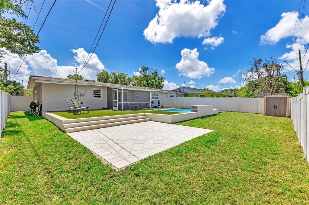 For Sale: $335,000 (3 beds, 2 baths, 1026 Square Feet)