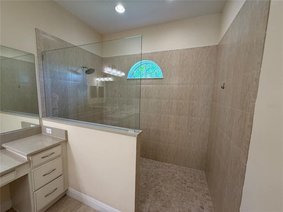 В аренду: $4,000 (4 спален, 3 ванн, 3157 Квадратных фут)