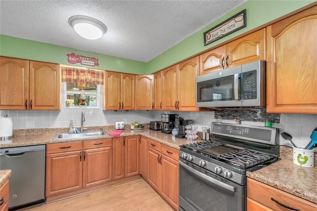 For Sale: $1,199,000 (4 beds, 3 baths, 2700 Square Feet)