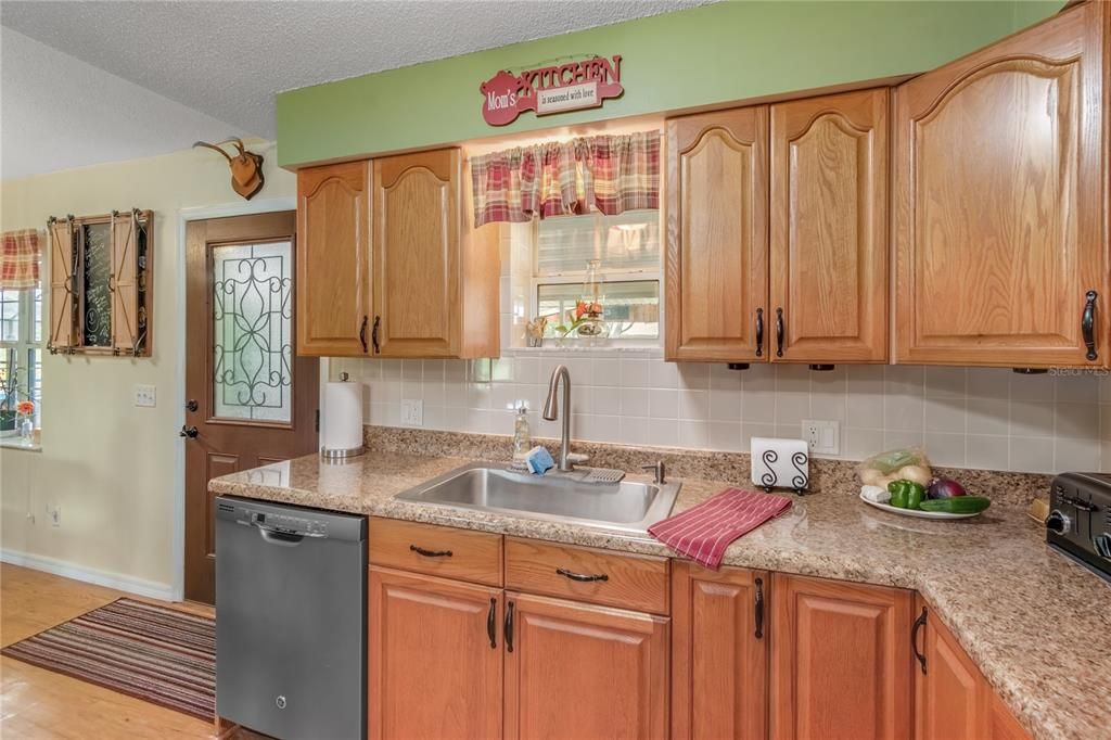 For Sale: $1,199,000 (4 beds, 3 baths, 2700 Square Feet)