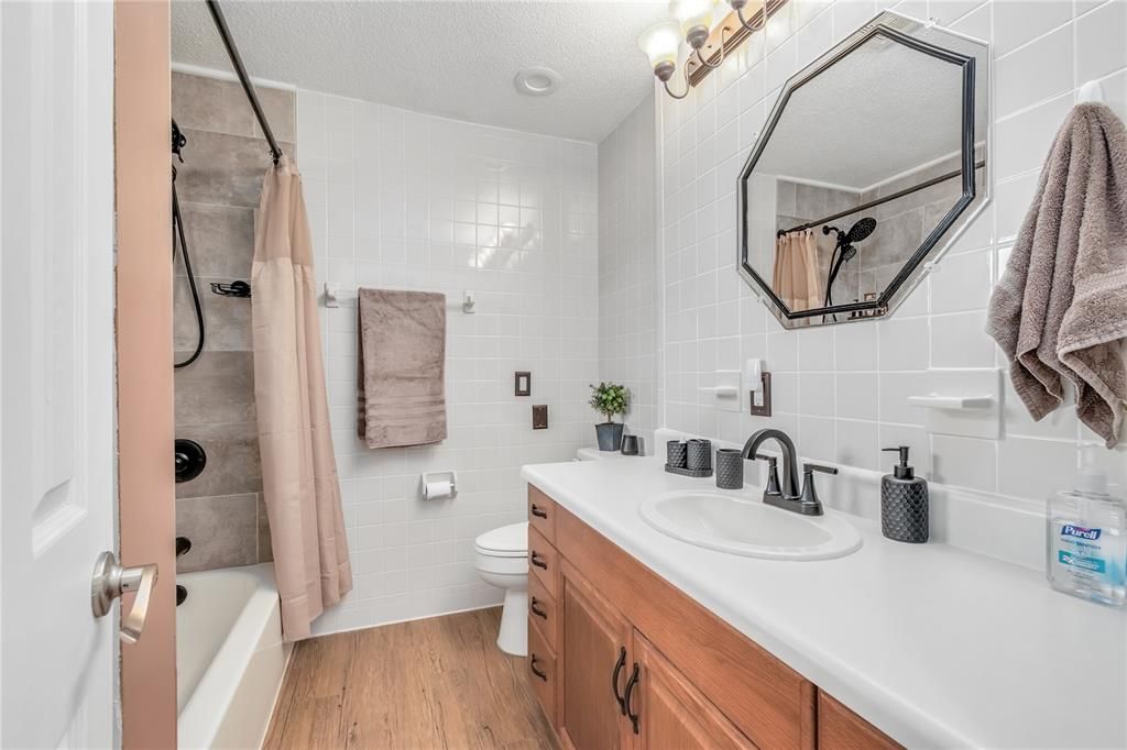 For Sale: $1,199,000 (4 beds, 3 baths, 2700 Square Feet)