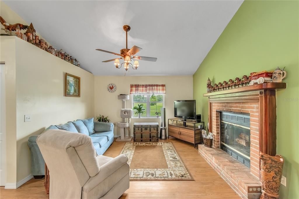 For Sale: $1,199,000 (4 beds, 3 baths, 2700 Square Feet)