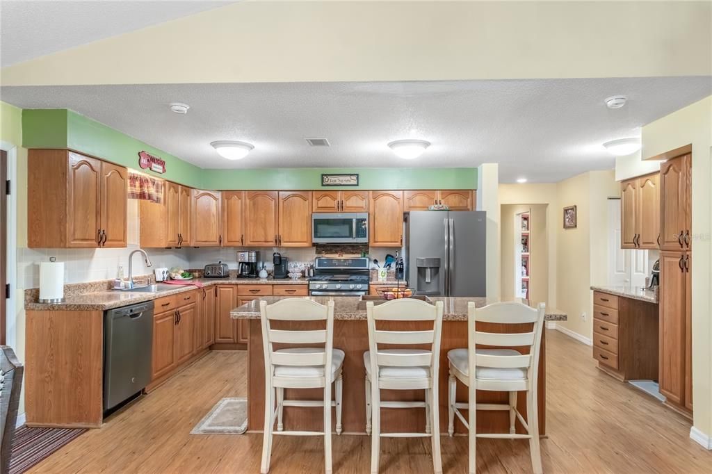 For Sale: $1,199,000 (4 beds, 3 baths, 2700 Square Feet)