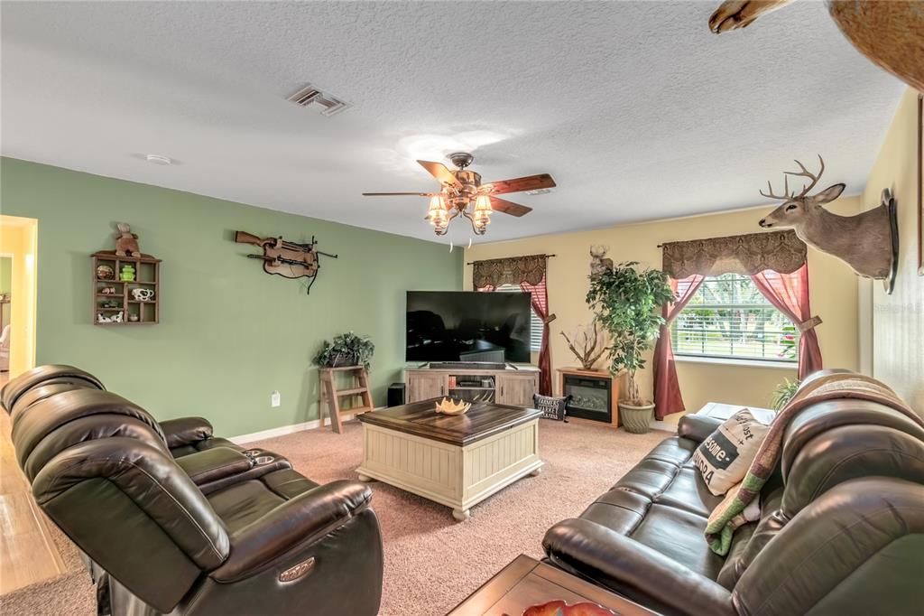 For Sale: $1,199,000 (4 beds, 3 baths, 2700 Square Feet)