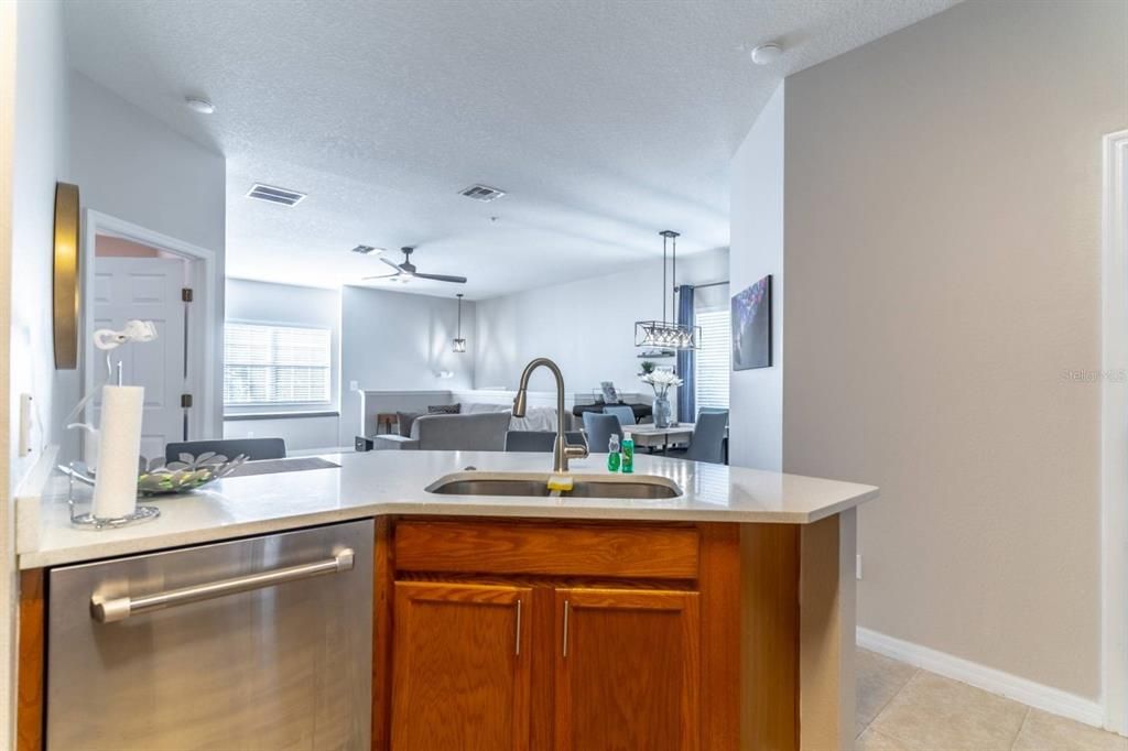 For Sale: $299,500 (3 beds, 2 baths, 1427 Square Feet)