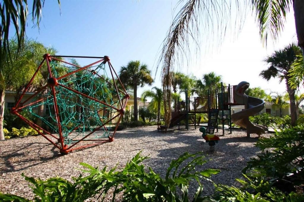 For Sale: $299,500 (3 beds, 2 baths, 1427 Square Feet)