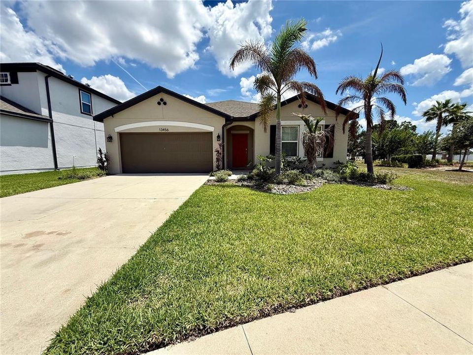 For Rent: $2,500 (3 beds, 2 baths, 1752 Square Feet)