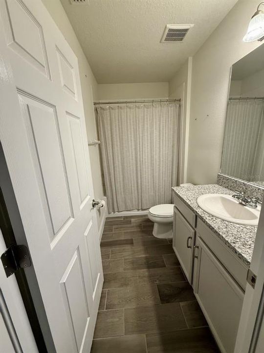 For Rent: $2,500 (3 beds, 2 baths, 1752 Square Feet)