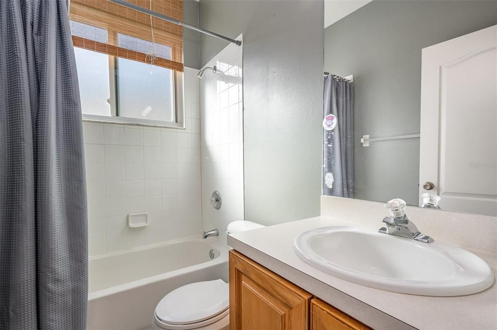 For Rent: $3,200 (3 beds, 2 baths, 1701 Square Feet)