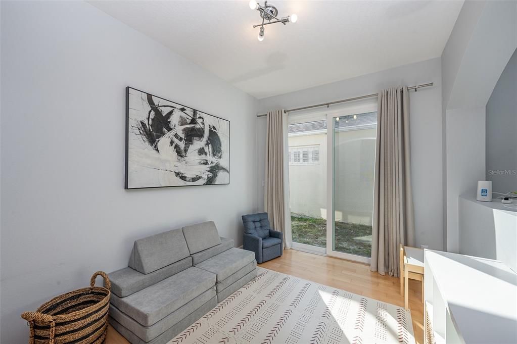 For Rent: $3,200 (3 beds, 2 baths, 1701 Square Feet)