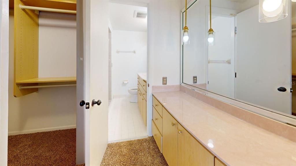 В аренду: $2,950 (2 спален, 2 ванн, 1269 Квадратных фут)