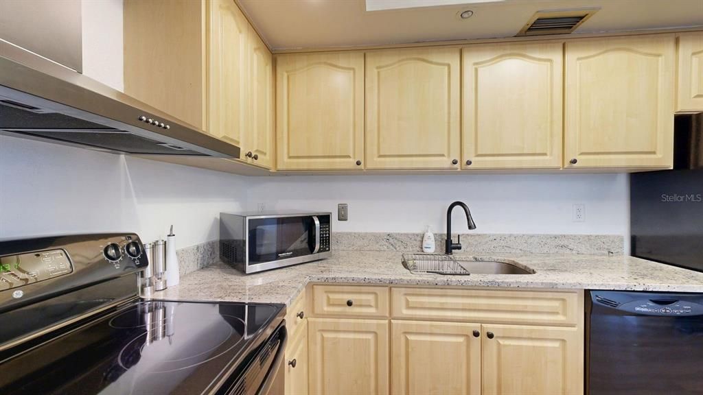 В аренду: $2,950 (2 спален, 2 ванн, 1269 Квадратных фут)