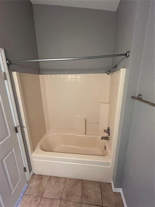 For Sale: $245,000 (3 beds, 2 baths, 1058 Square Feet)
