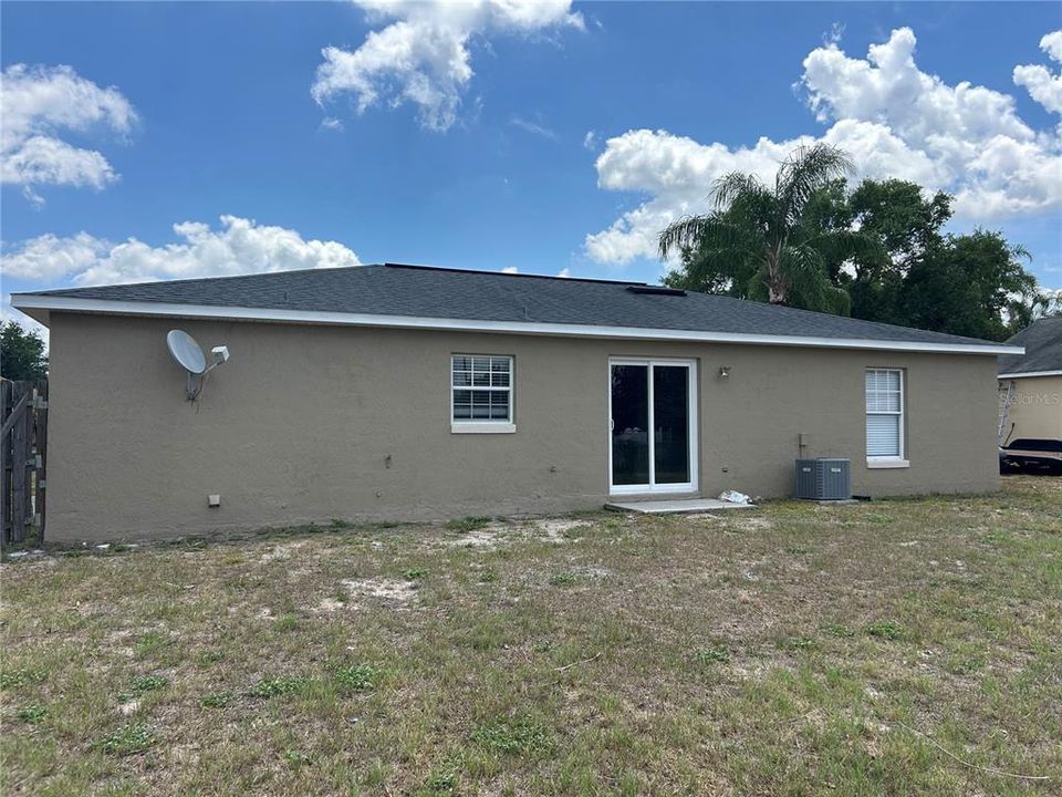 For Sale: $245,000 (3 beds, 2 baths, 1058 Square Feet)