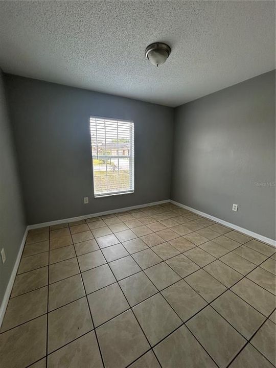 For Sale: $245,000 (3 beds, 2 baths, 1058 Square Feet)