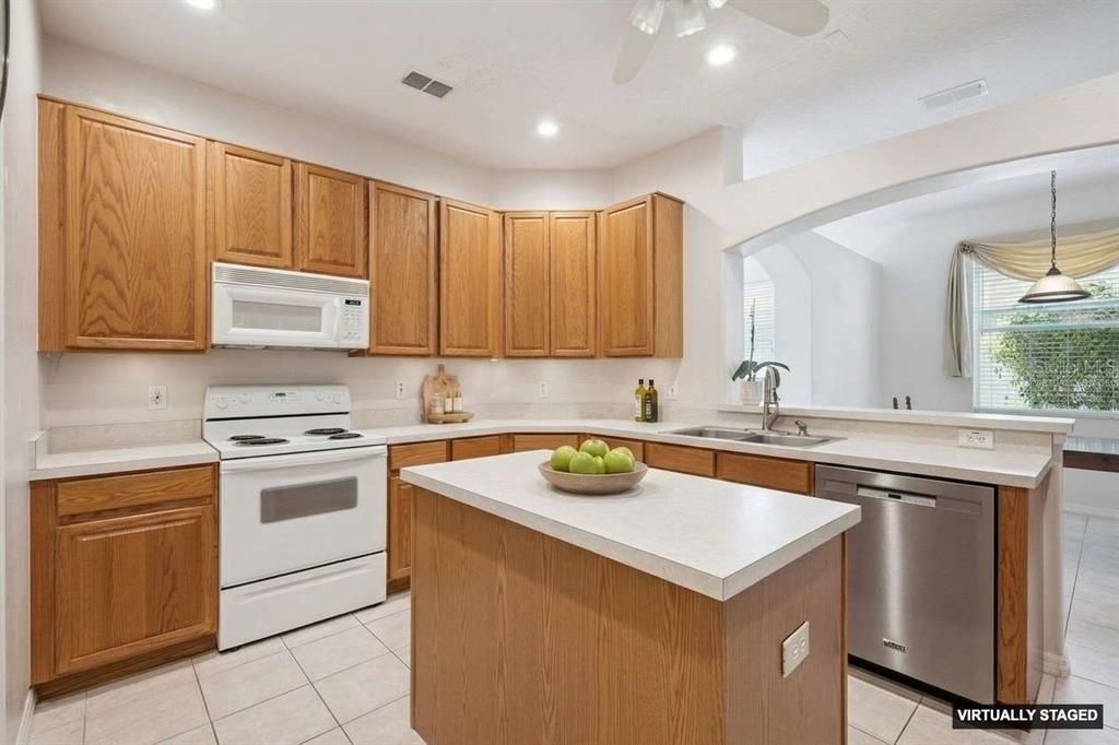 For Sale: $425,000 (3 beds, 2 baths, 2060 Square Feet)