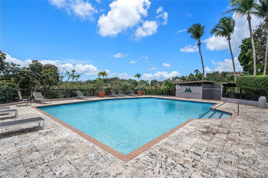For Sale: $475,000 (2 beds, 2 baths, 1759 Square Feet)