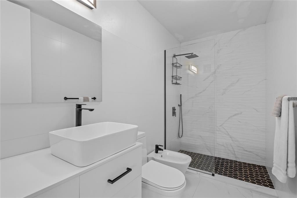 For Sale: $475,000 (2 beds, 2 baths, 1759 Square Feet)