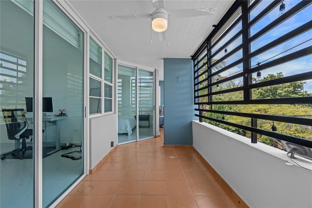 For Sale: $475,000 (2 beds, 2 baths, 1759 Square Feet)