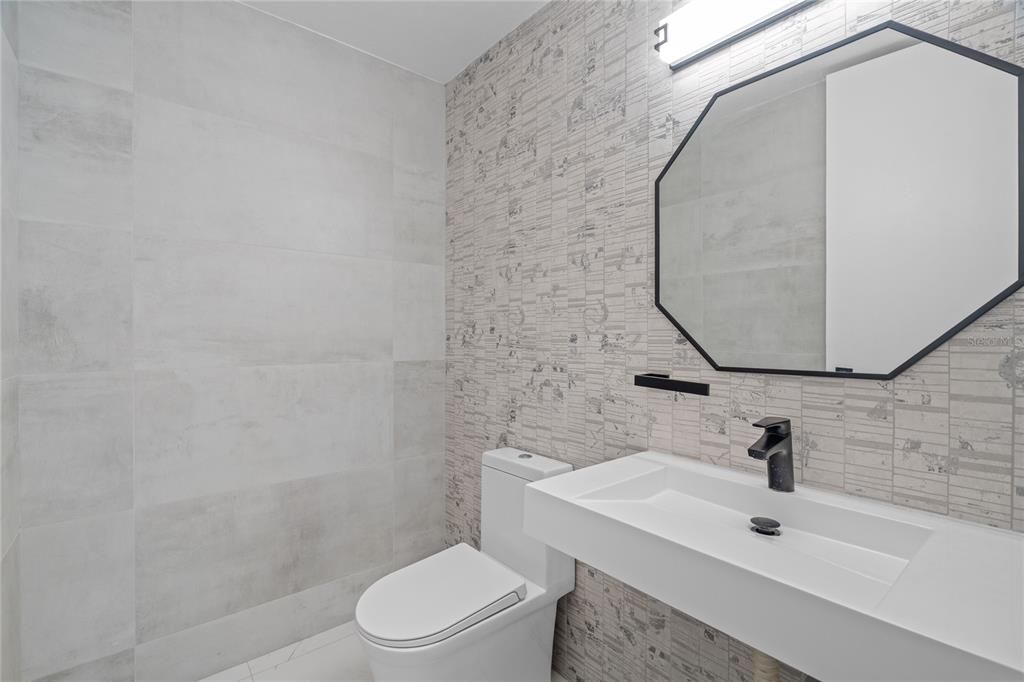 For Sale: $475,000 (2 beds, 2 baths, 1759 Square Feet)