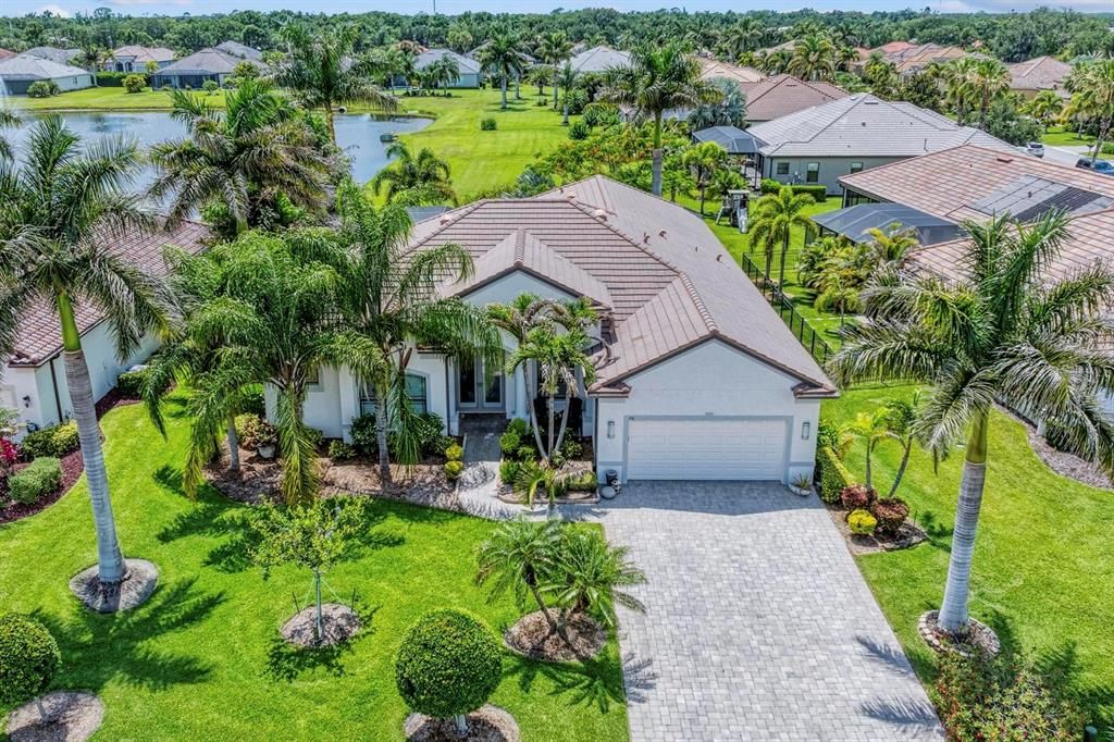 For Sale: $857,000 (4 beds, 3 baths, 2978 Square Feet)