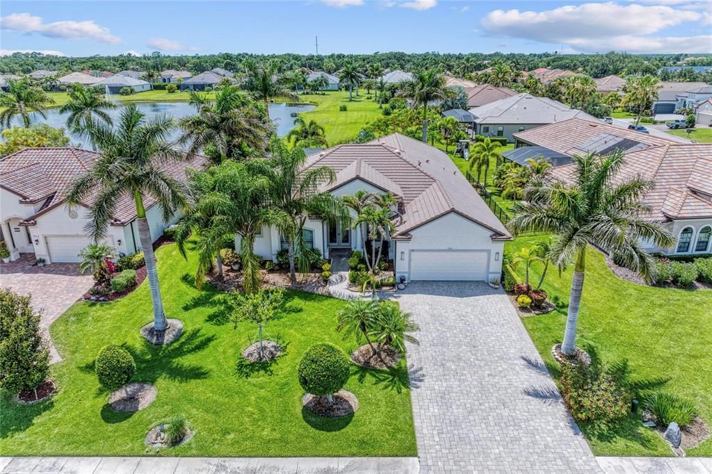For Sale: $857,000 (4 beds, 3 baths, 2978 Square Feet)
