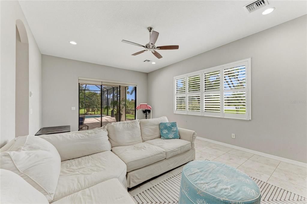 For Sale: $857,000 (4 beds, 3 baths, 2978 Square Feet)