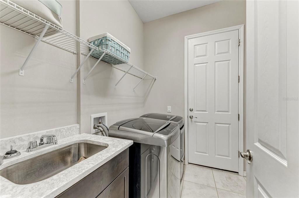 For Sale: $857,000 (4 beds, 3 baths, 2978 Square Feet)