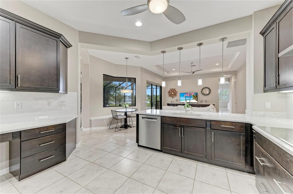 For Sale: $857,000 (4 beds, 3 baths, 2978 Square Feet)