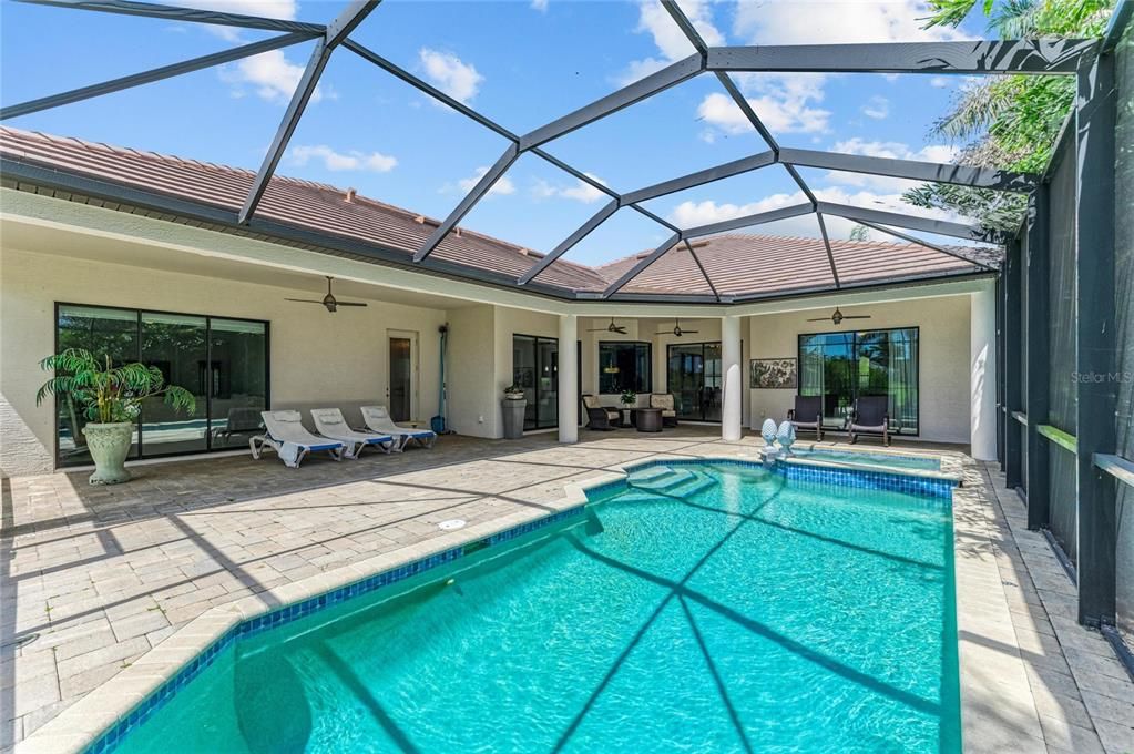 For Sale: $857,000 (4 beds, 3 baths, 2978 Square Feet)