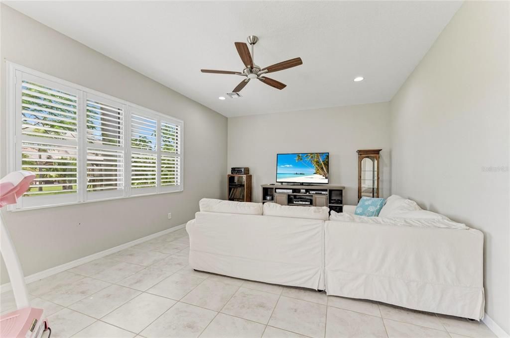 For Sale: $857,000 (4 beds, 3 baths, 2978 Square Feet)