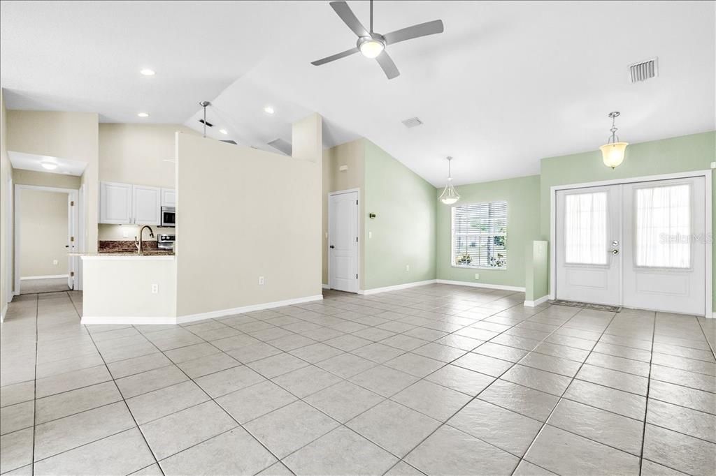 En Venta: $375,000 (3 camas, 2 baños, 1672 Pies cuadrados)