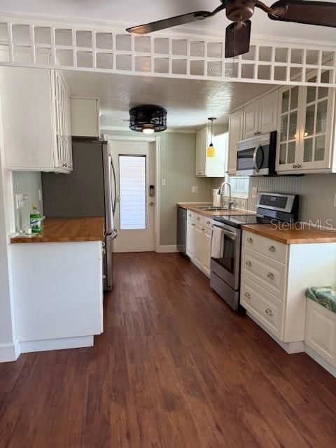 For Sale: $549,000 (2 beds, 2 baths, 1286 Square Feet)
