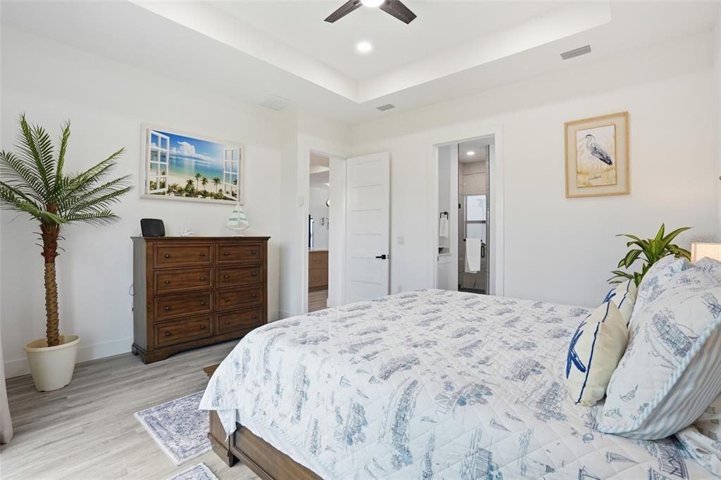 For Sale: $475,000 (3 beds, 2 baths, 2021 Square Feet)
