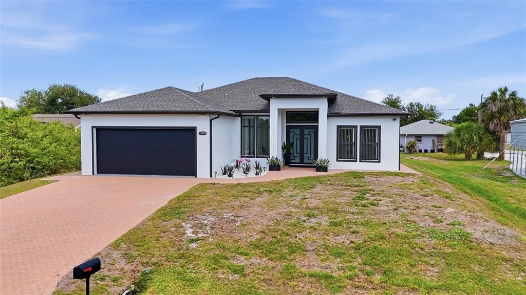 For Sale: $475,000 (3 beds, 2 baths, 2021 Square Feet)