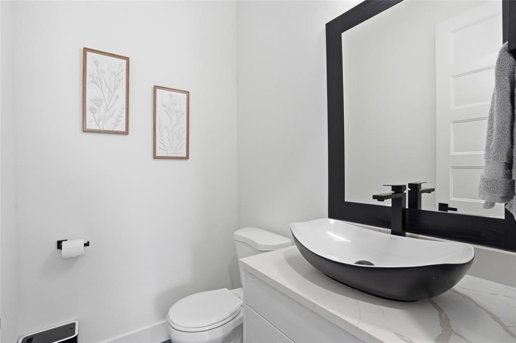 For Sale: $475,000 (3 beds, 2 baths, 2021 Square Feet)